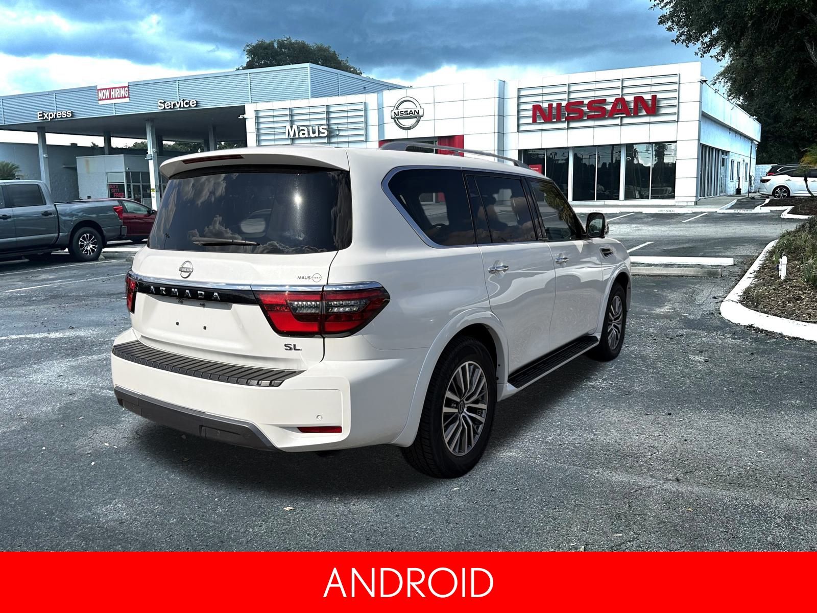 2024 Nissan Armada SL photo 2