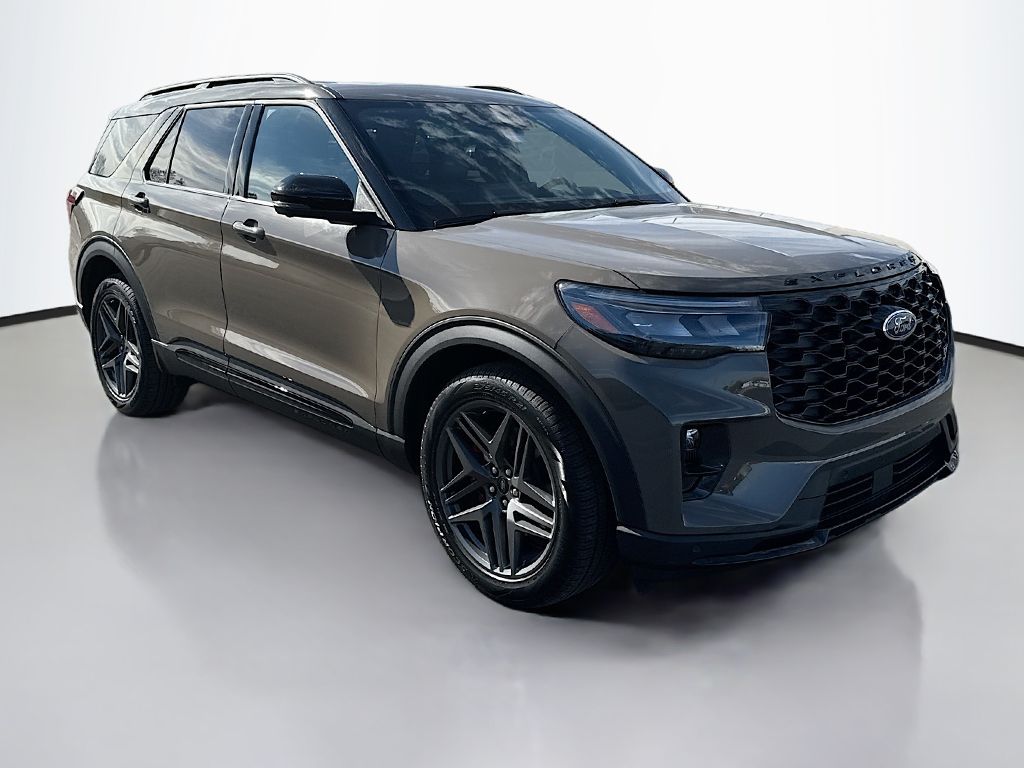 2026 Ford Explorer ST photo 2