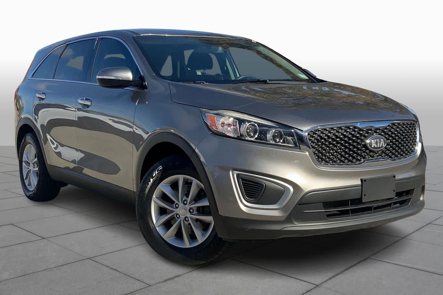 Certified 2018 Kia Sorento L with VIN 5XYPG4A33JG371918 for sale in Mission, KS