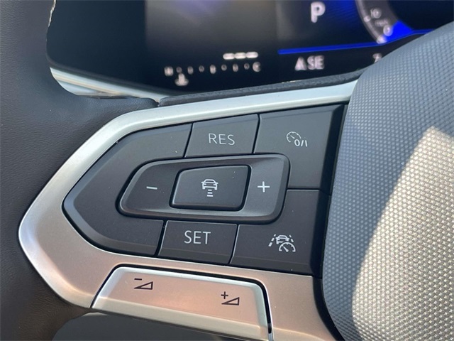 2025 Volkswagen Taos SE photo 22
