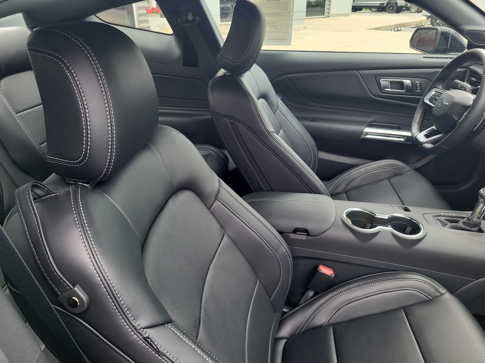 2025 Ford Mustang GT Premium photo 23