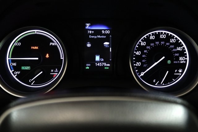 2023 Toyota Camry Hybrid LE photo 18