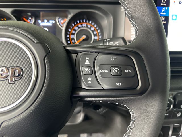 2025 Jeep Gladiator Sport S photo 13