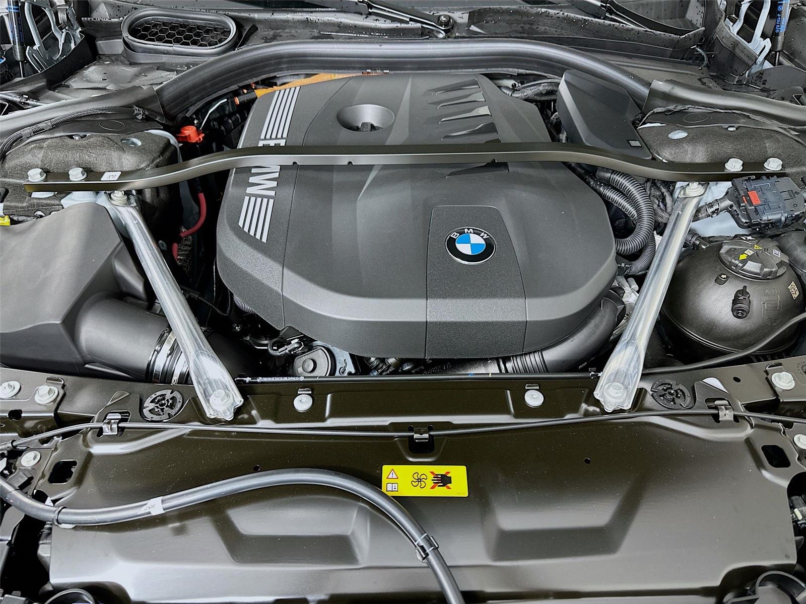 2026 Bmw 750e photo 31