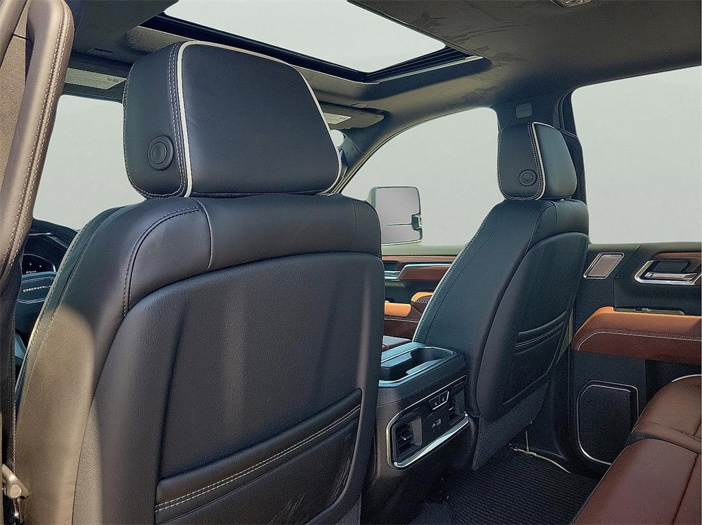2026 Gmc Sierra 2500 Denali Ultimate photo 11