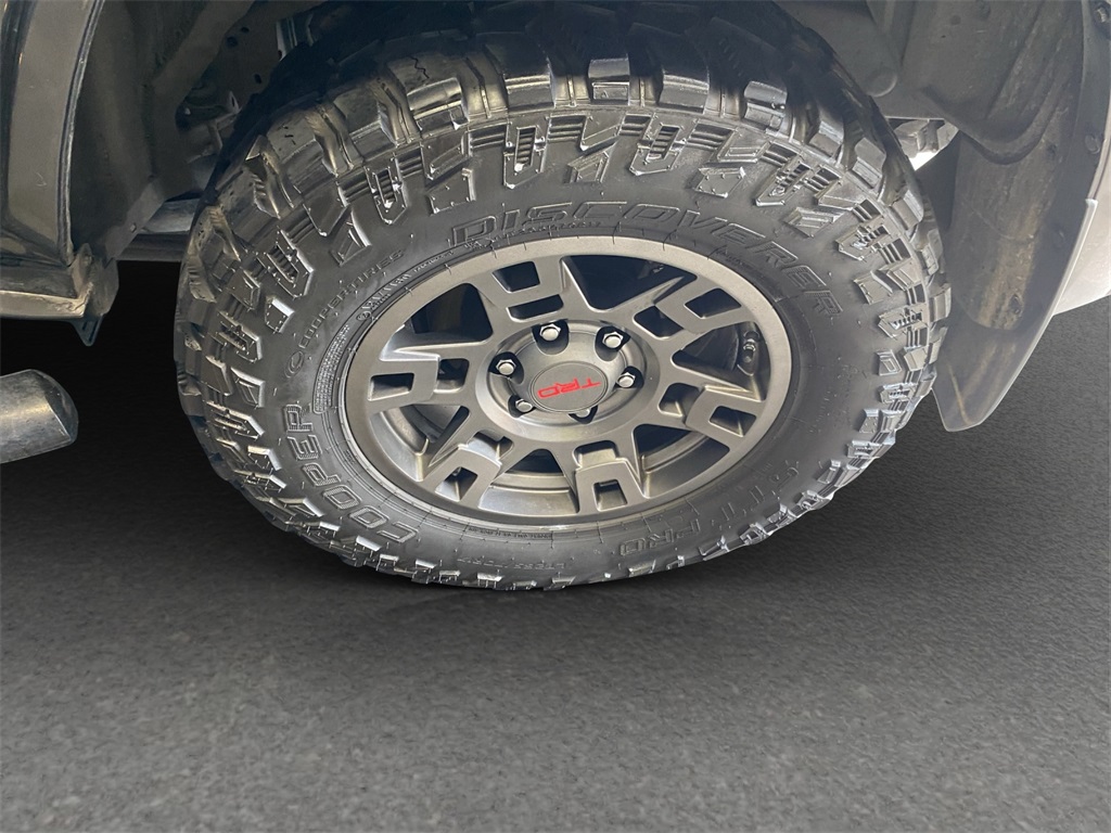 2021 Toyota 4Runner SR5 Premium photo 12
