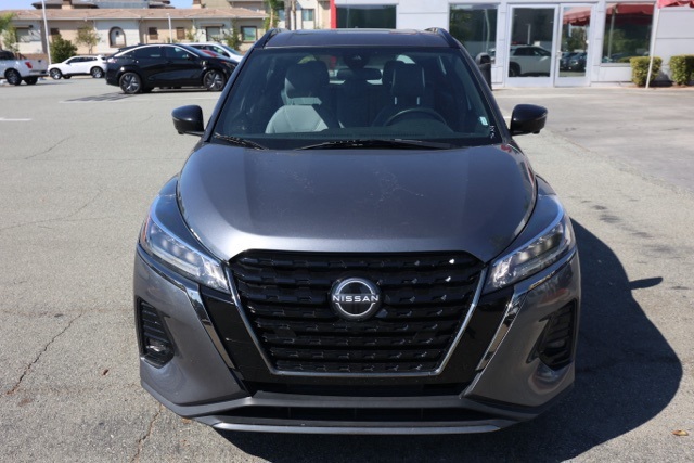 2023 Nissan Kicks SR photo 8