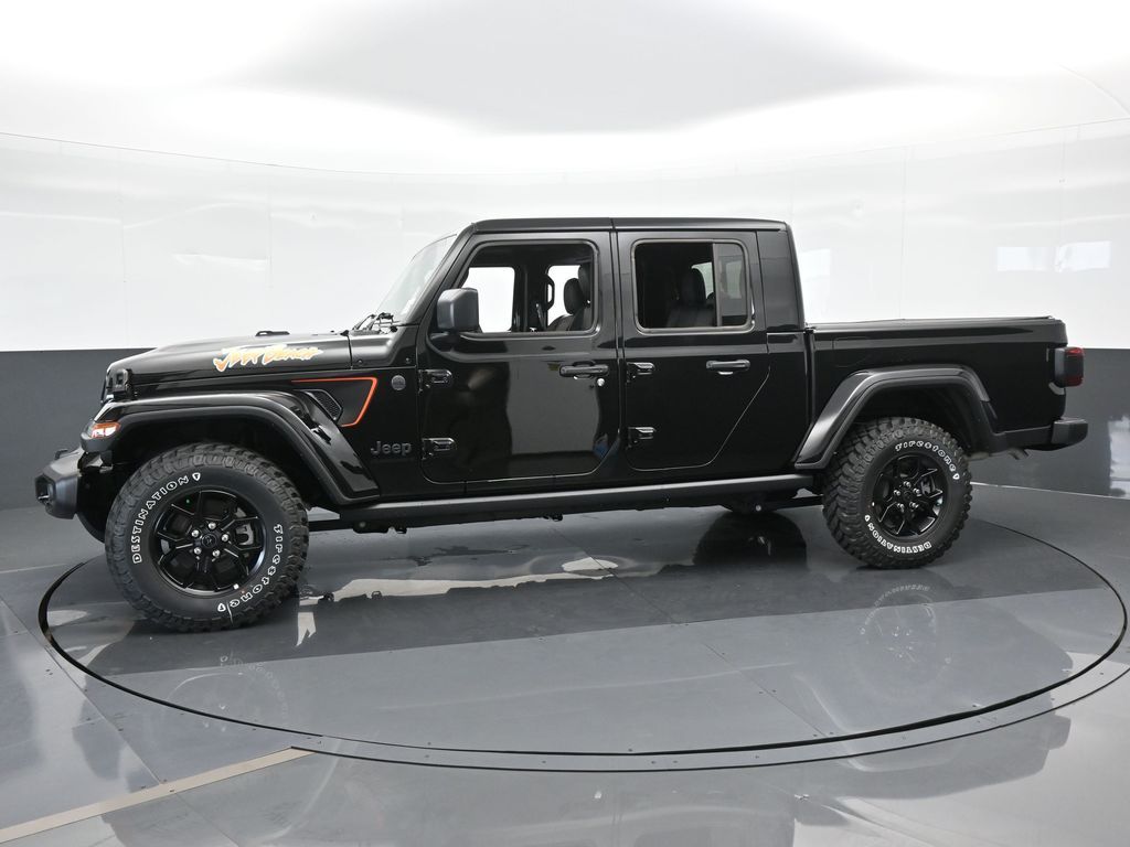 2024 Jeep Gladiator photo 2