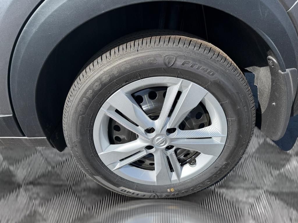 2025 Nissan Kicks Play S photo 15