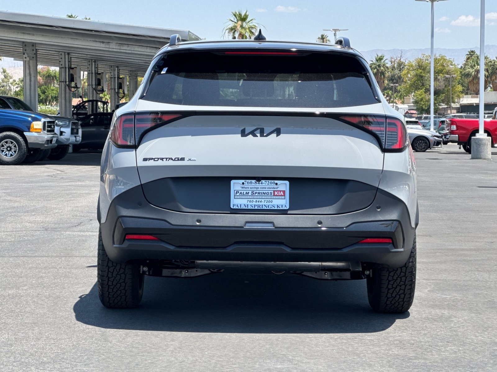 2026 Kia Sportage X-Pro Prestige photo 4