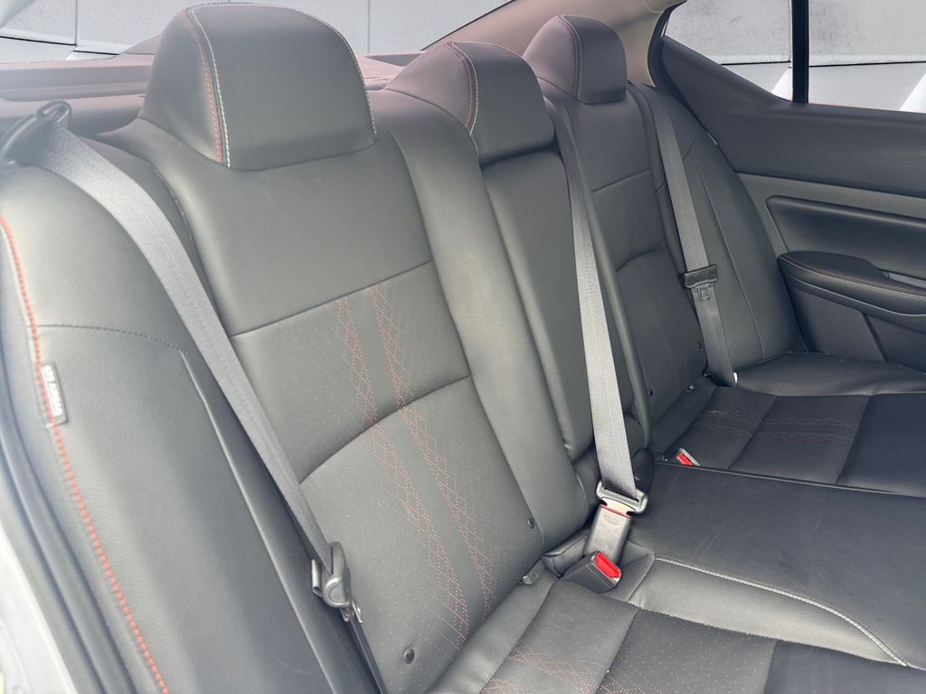 2023 Nissan Altima SR photo 16