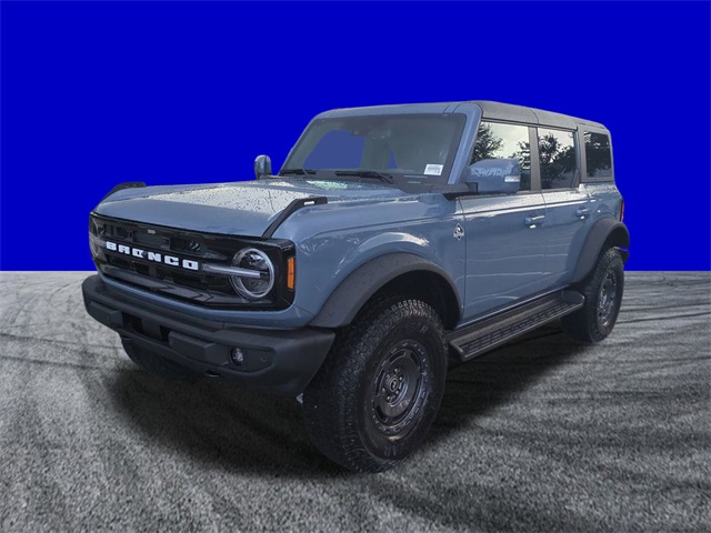 2025 Ford Bronco Outer Banks photo 8