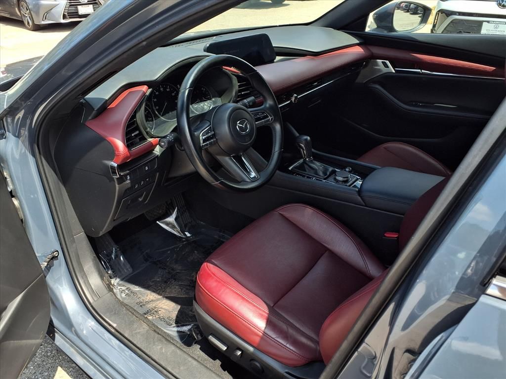2022 Mazda Mazda3 Hatchback Premium photo 12