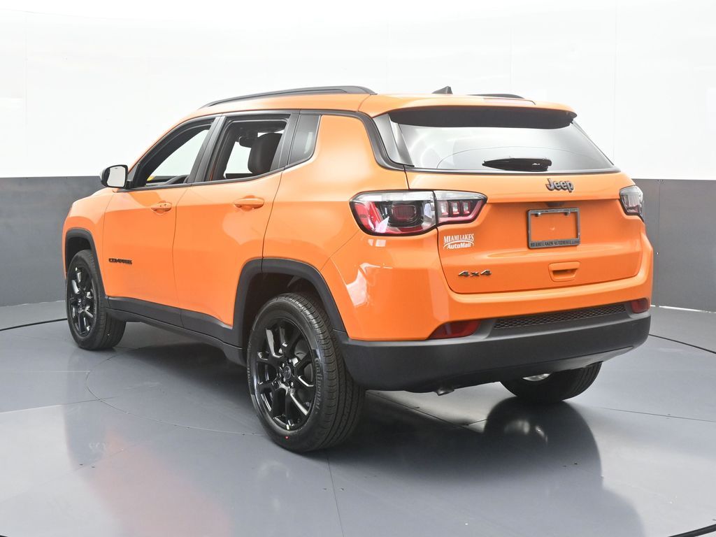 2026 Jeep Compass Latitude Altitude photo 4