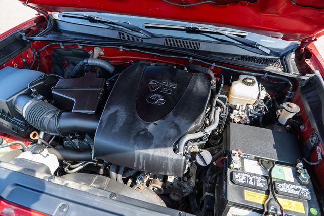 2017 Toyota Tacoma TRD Pro photo 32