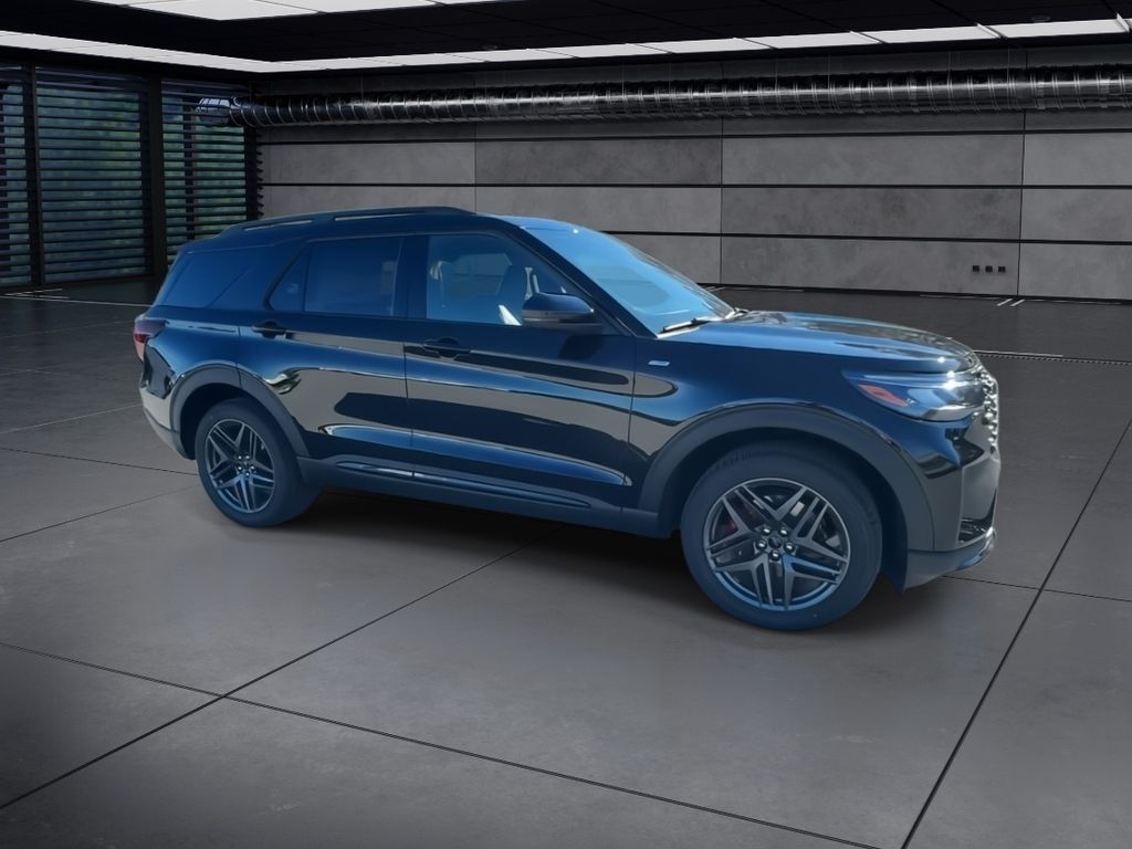 2026 Ford Explorer ST-Line photo 2
