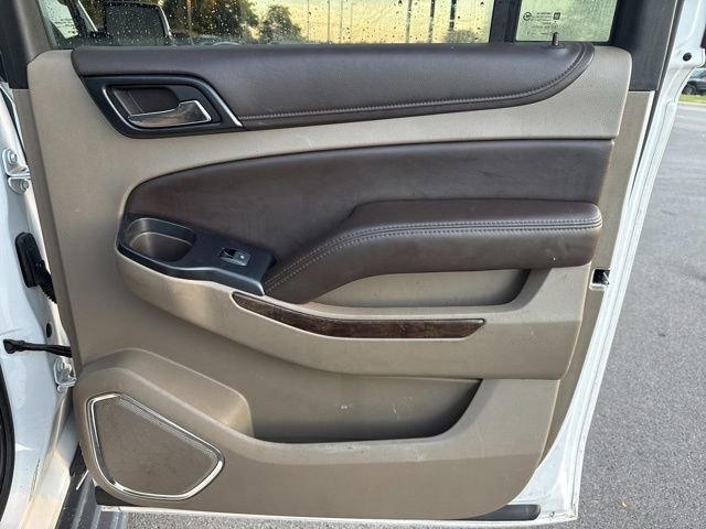 2018 Chevrolet Suburban LT photo 28