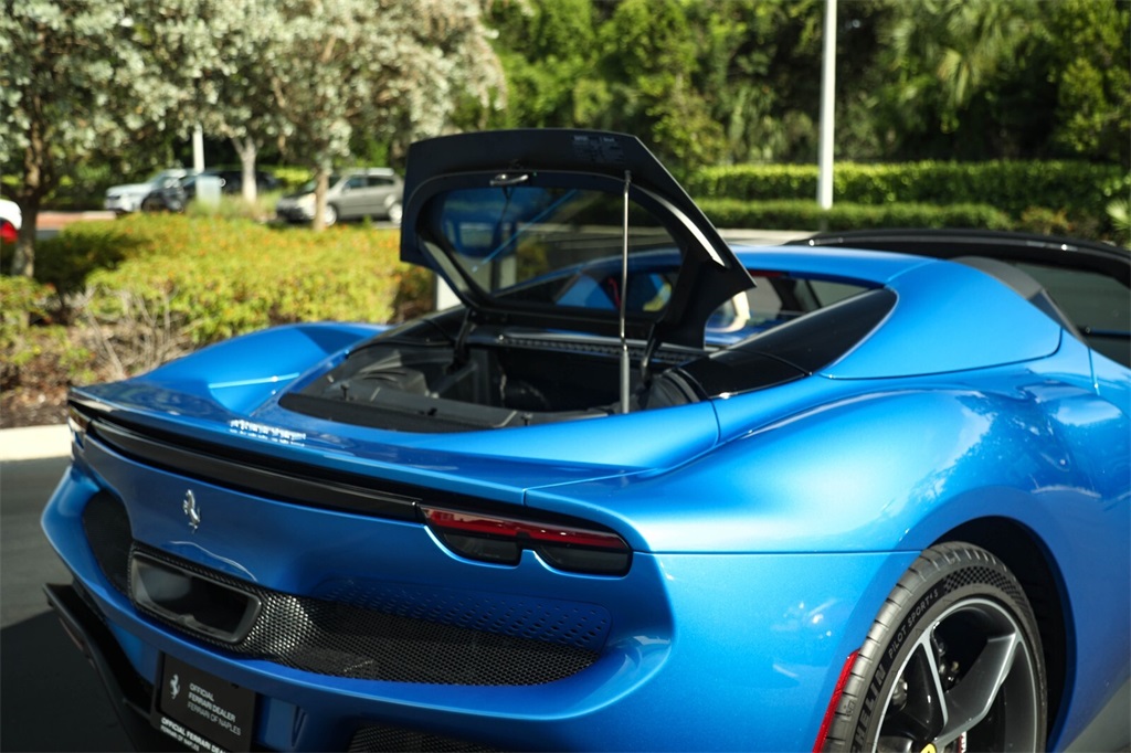 2024 Ferrari 296 GTS photo 17