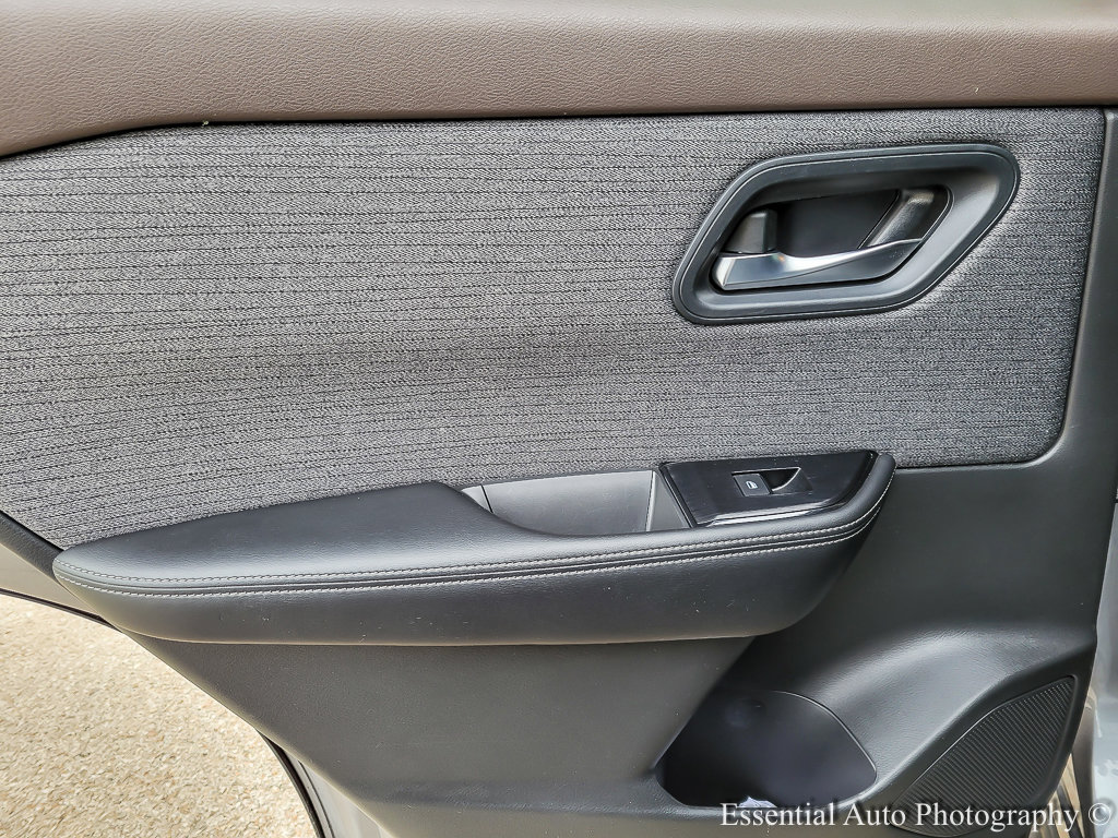 2023 NISSAN ROGUE - Image 17