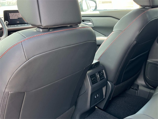 2026 Nissan Rogue SV photo 16