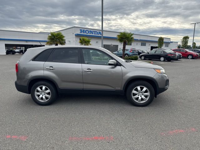 2011 Kia Sorento LX photo 4
