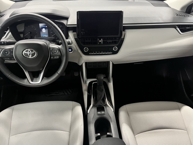 2023 Toyota Corolla Cross LE photo 10