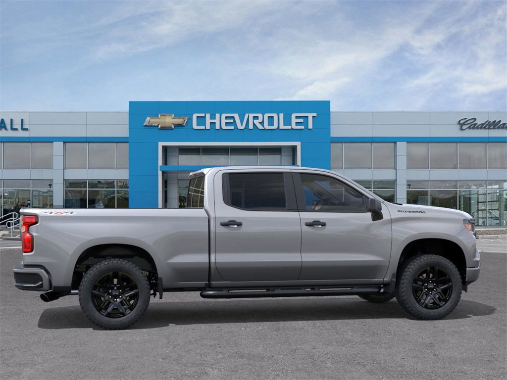 2026 Chevrolet Silverado 1500 Custom photo 4