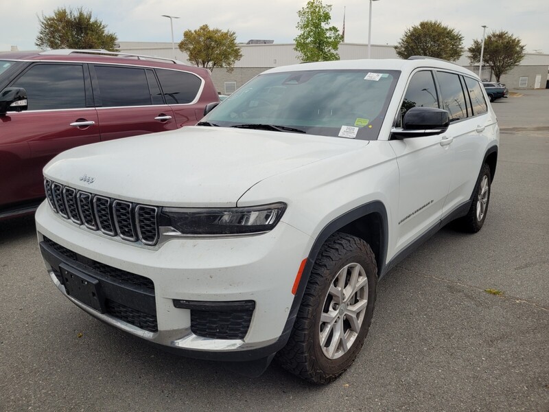 2022 Jeep Grand Cherokee Limited photo 2