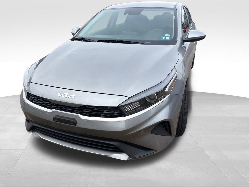 2023 Kia Forte LXS photo 4