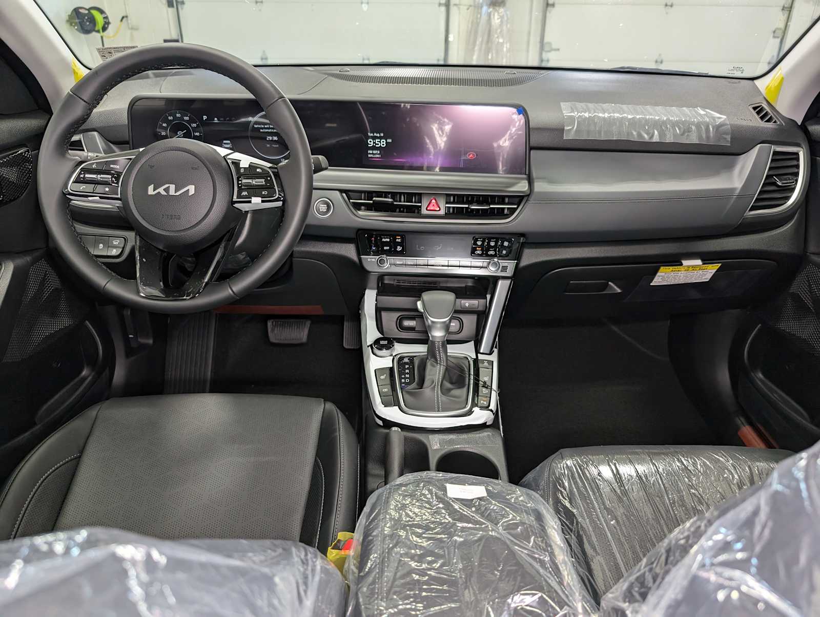 2026 Kia Seltos EX photo 12