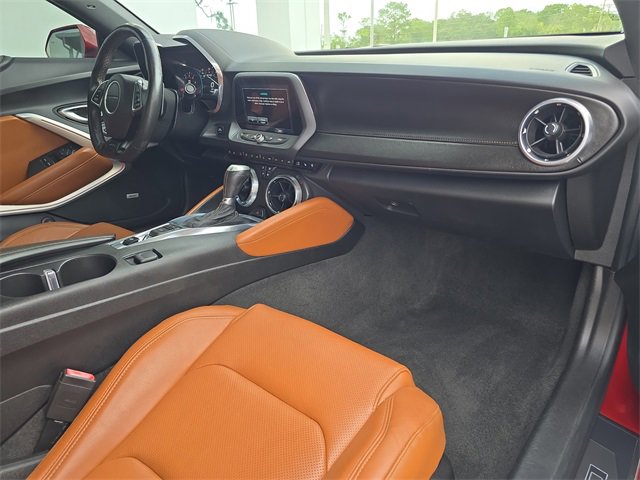 2017 Chevrolet Camaro 2LT photo 9