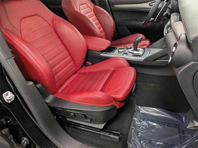 2024 Alfa Romeo Stelvio Ti photo 26