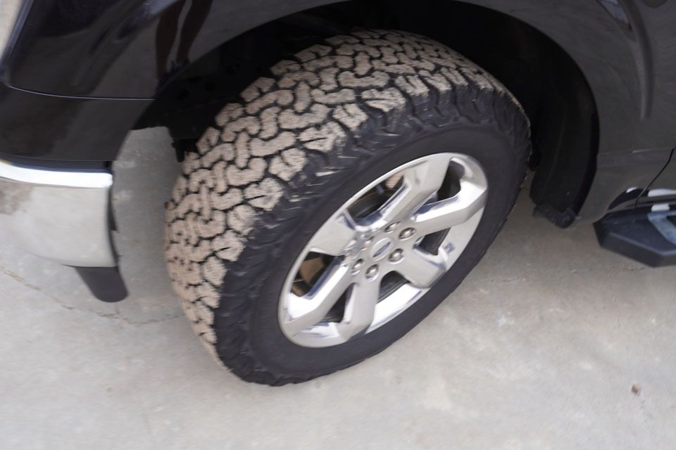 Used 2022 Black Ford Lariat image 14