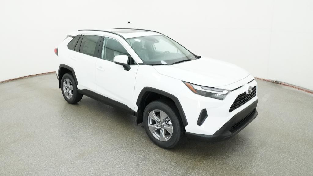 2025 Toyota RAV4 XLE photo 29