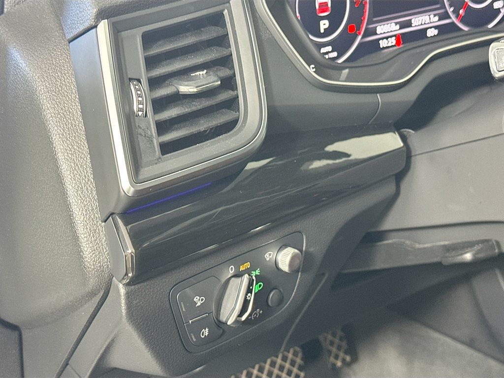 2018 Audi Q5 2.0T Prestige Premium photo 9