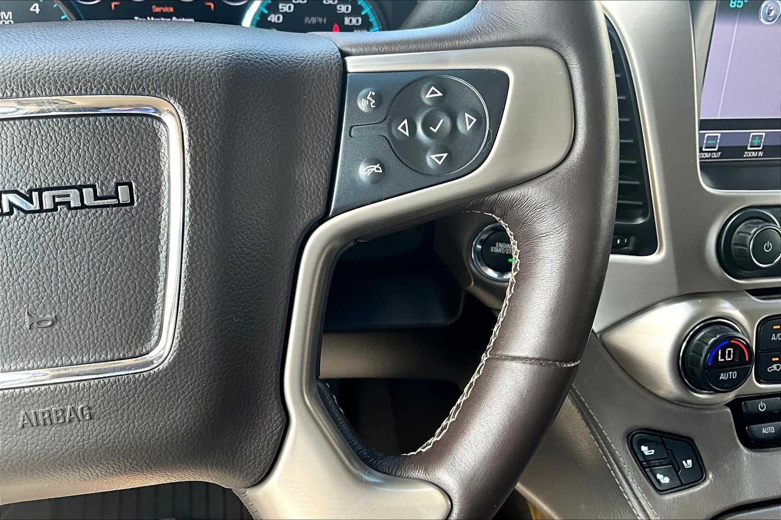 2017 Gmc Yukon Denali photo 24