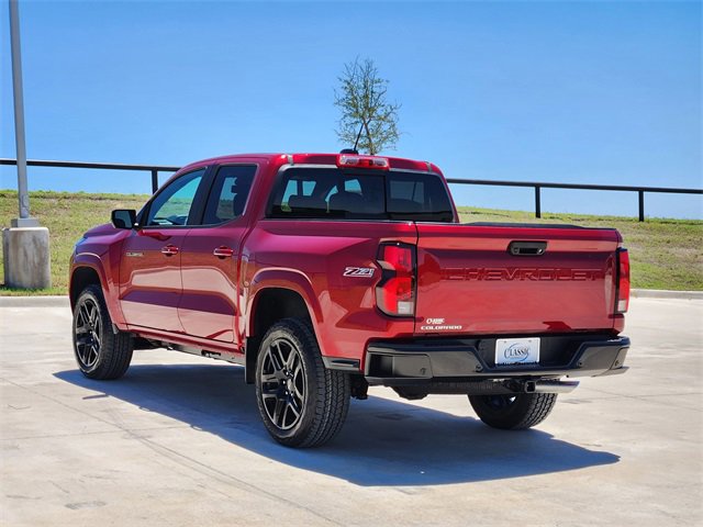 2025 Chevrolet Colorado Z71 photo 3