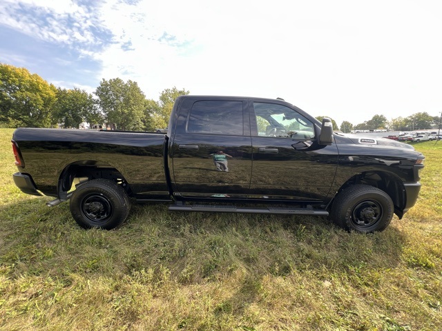 2025 Ram 2500 Tradesman photo 2