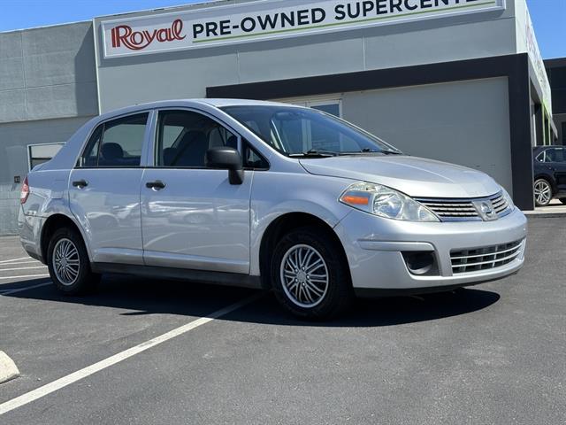 2009 Nissan Versa 1.6 Base Sedan photo 8