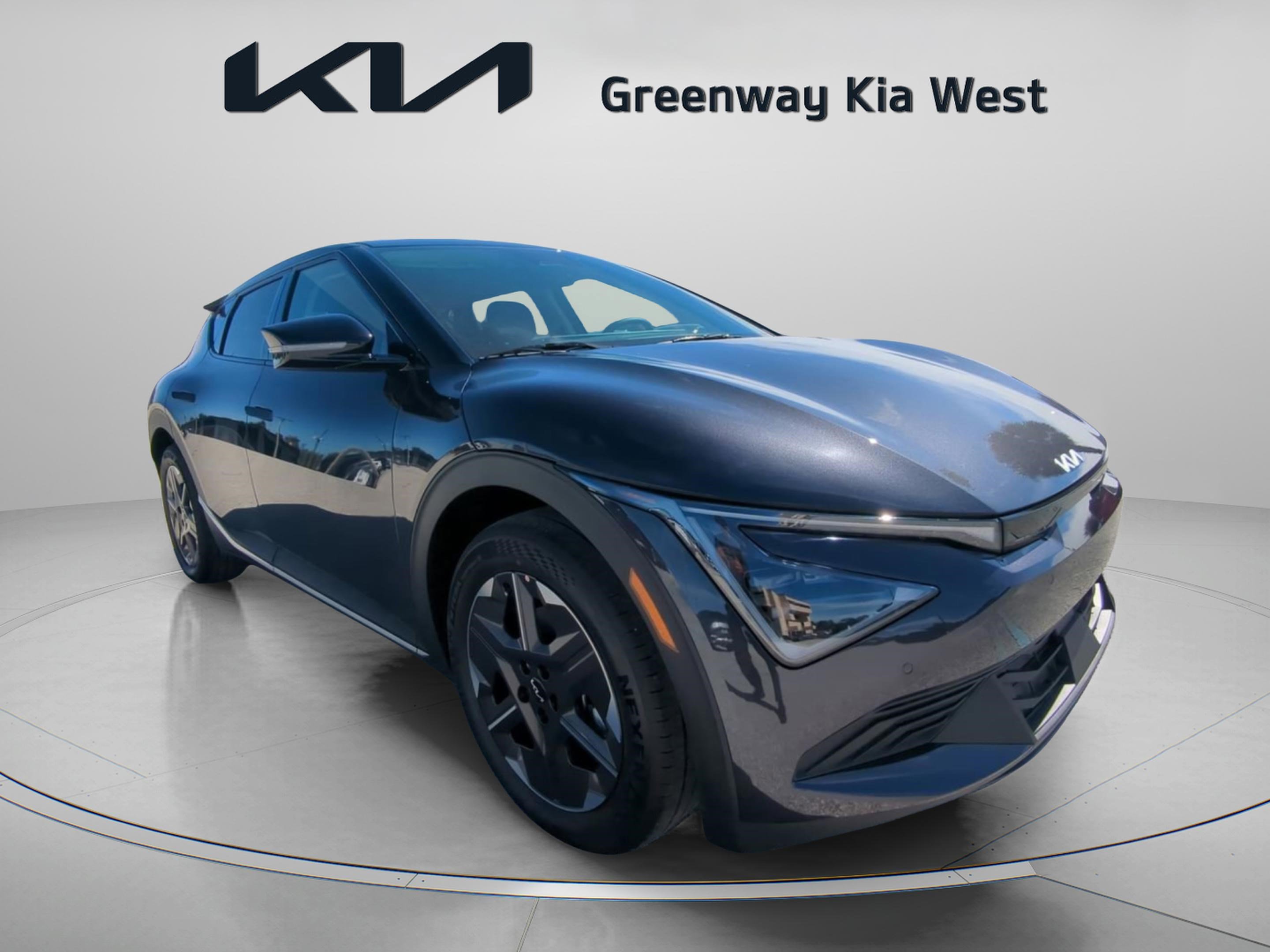 2025 Kia EV6 Light L/R's photo