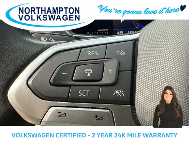 2022 Volkswagen Tiguan SE photo 19