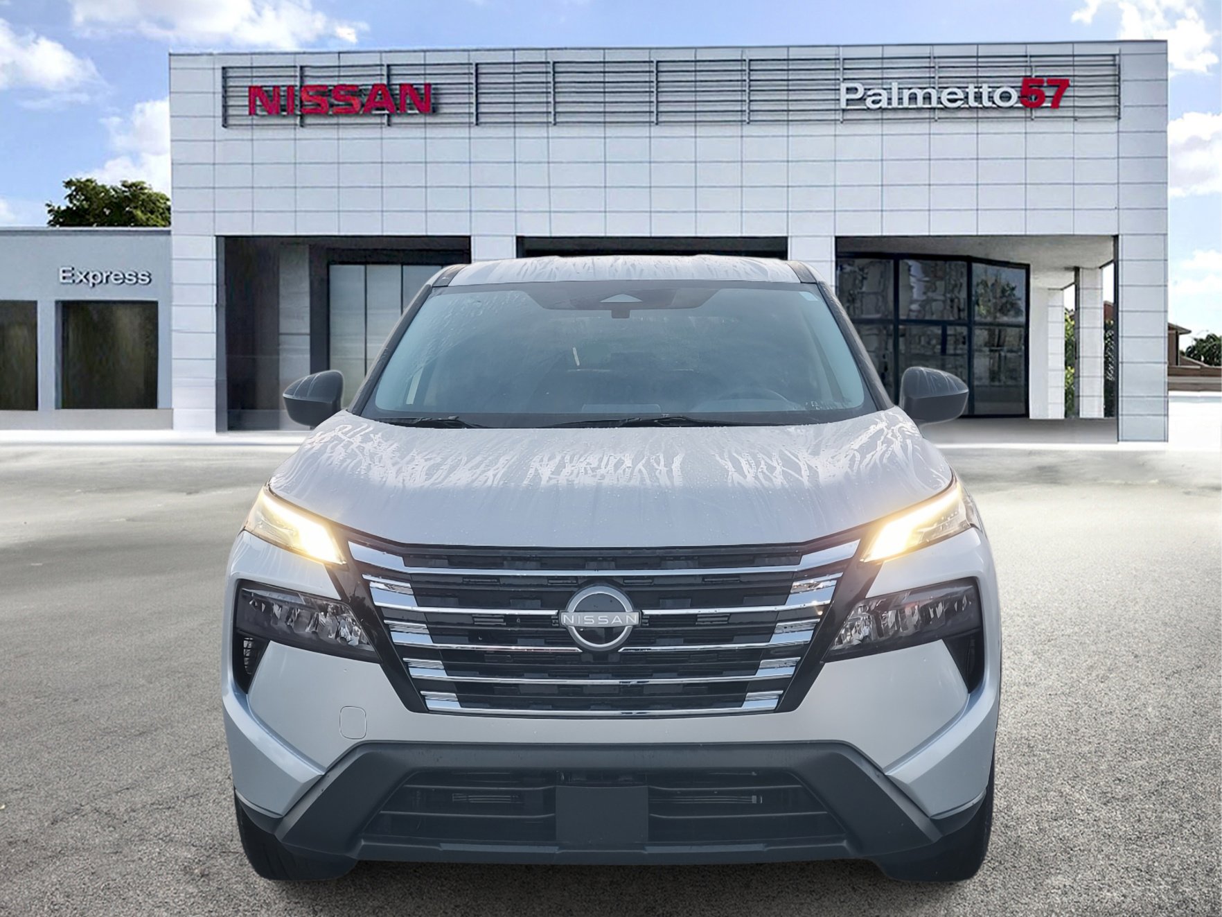 2025 Nissan Rogue S photo 2