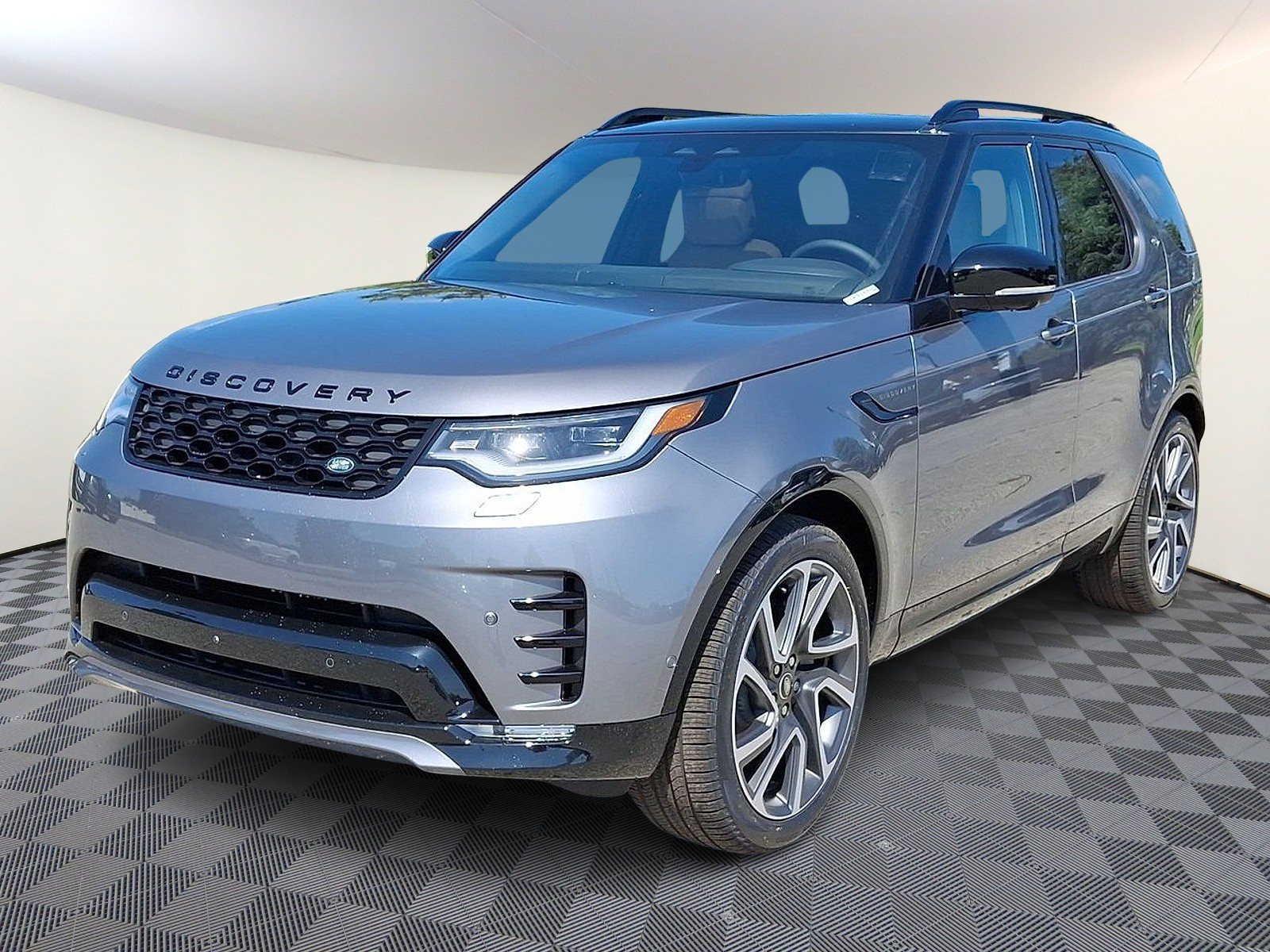 2025 Land Rover Discovery Dynamic SE