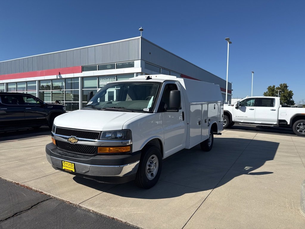 2024 Chevrolet Express Cutaway