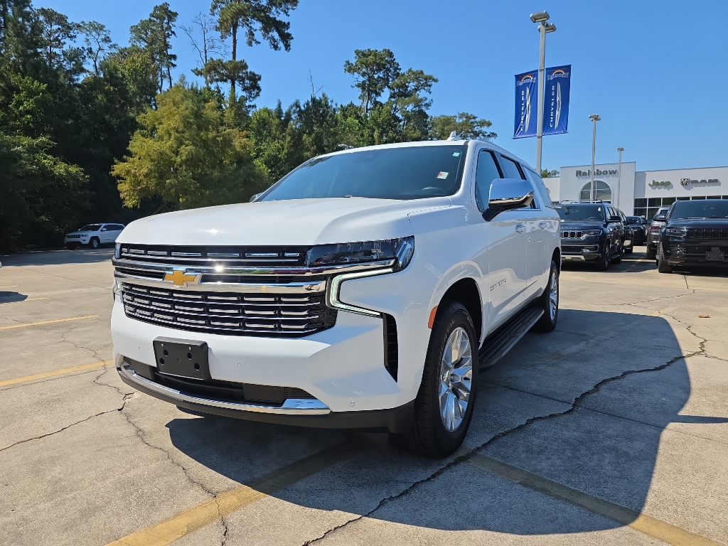 2023 Chevrolet Suburban 1500 Premier photo 3