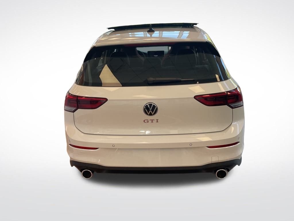 2025 Volkswagen Golf GTI SE photo 3