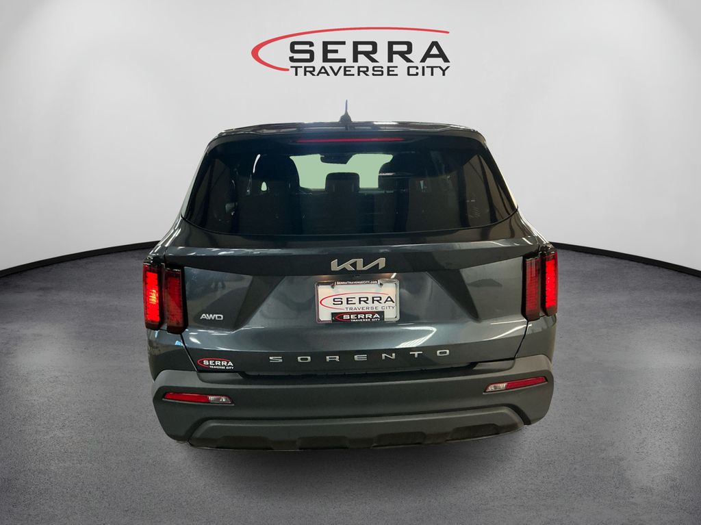 2022 Kia Sorento LX photo 6