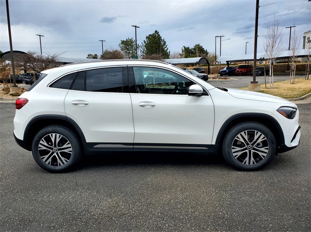 2025 Mercedes Benz GLA 250 4MATIC photo 4
