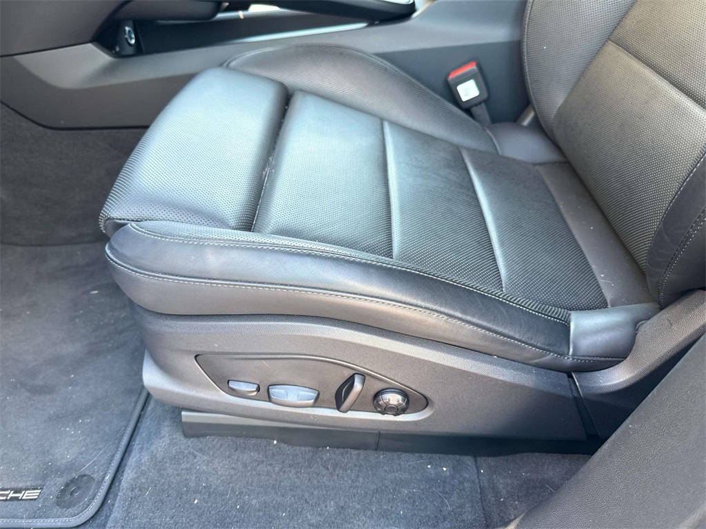 2024 Porsche Macan Electric 4 photo 22