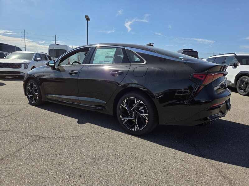 2026 Kia K5 GT-Line photo 4